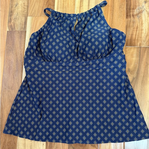 Keyhole tankini NEW with tags! Size XL. - Picture 1 of 4